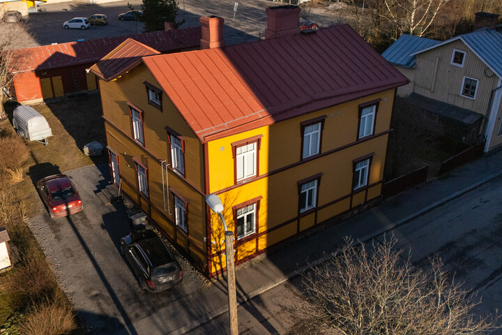 1745511200428-20705.jpg